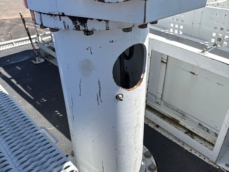 2017-freightliner-m2-s/a-altec-l42m-bucket-truck-image-16