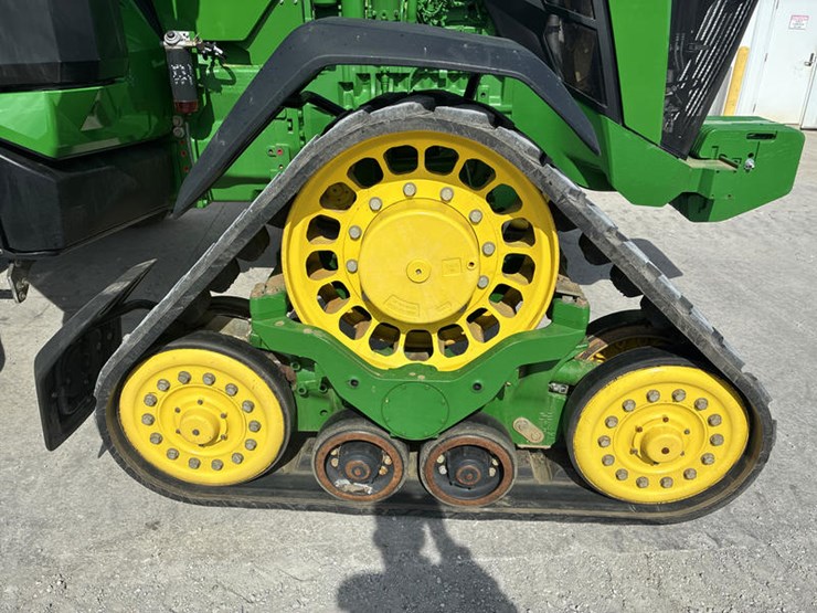 2021-john-deere-8rx-370-image-52