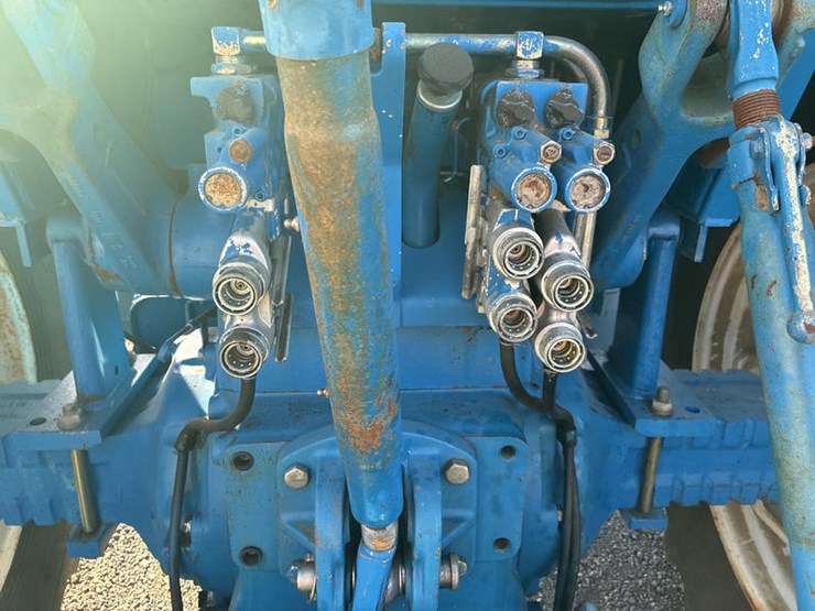 1990-ford-8730-image-22