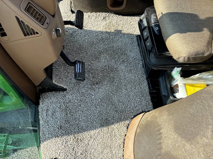 2001-john-deere-9300t-image-81