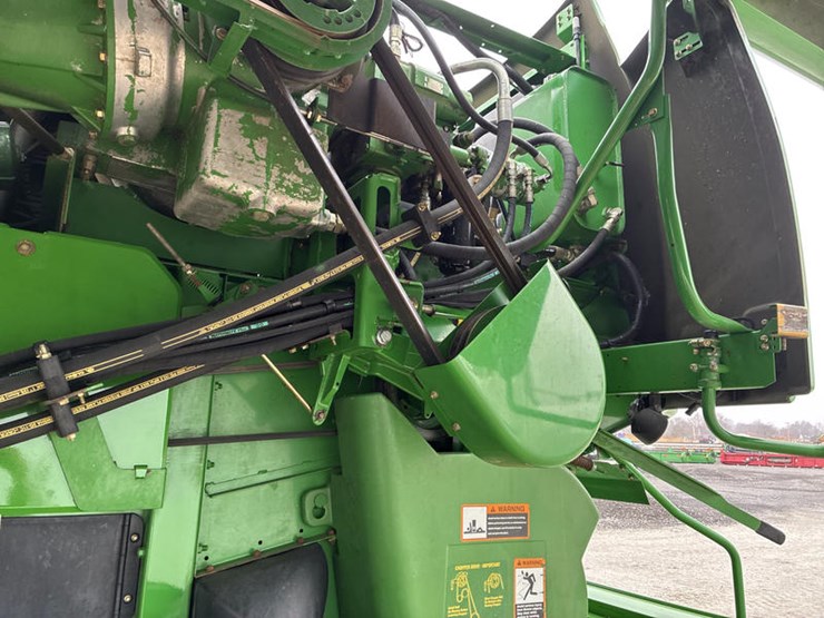 2004-john-deere-9660-sts-image-54