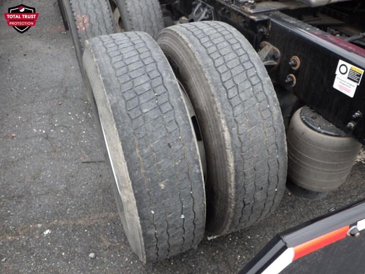 2022-kenworth-t680-image-15