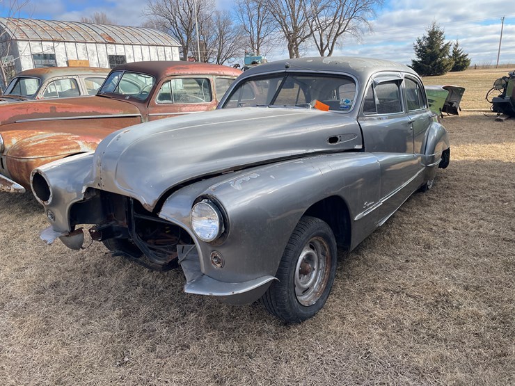 #4203-•-1947-buick-super-sedan,-(has-title)-image-1
