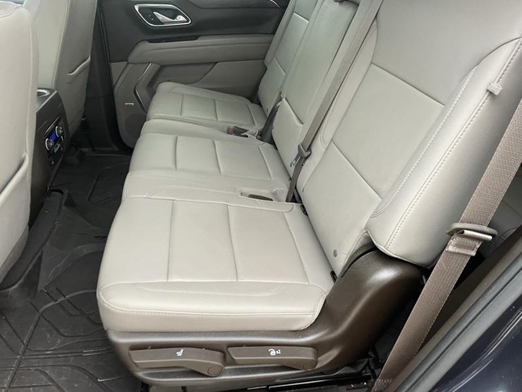 2023-chevrolet-tahoe-image-54