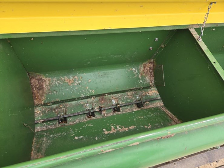 john-deere-8200-image-9