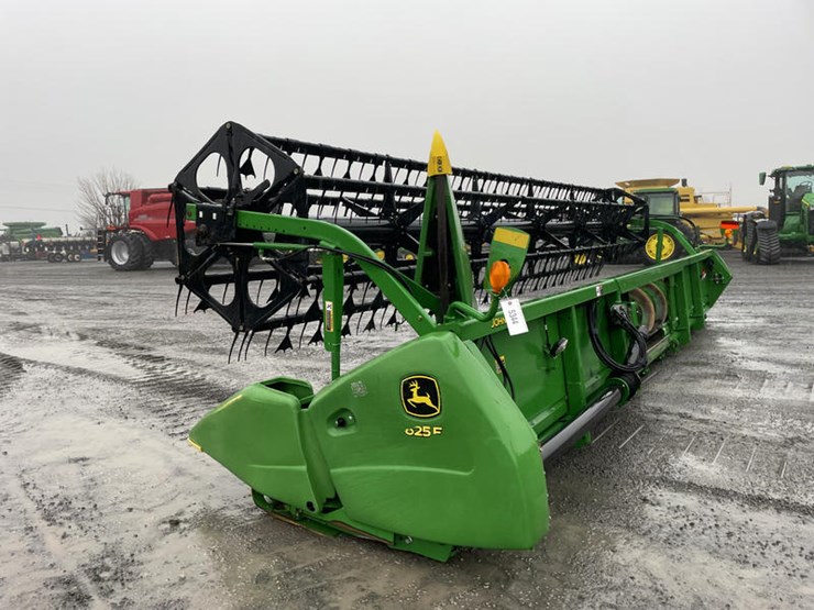 2014-john-deere-625f-image-8