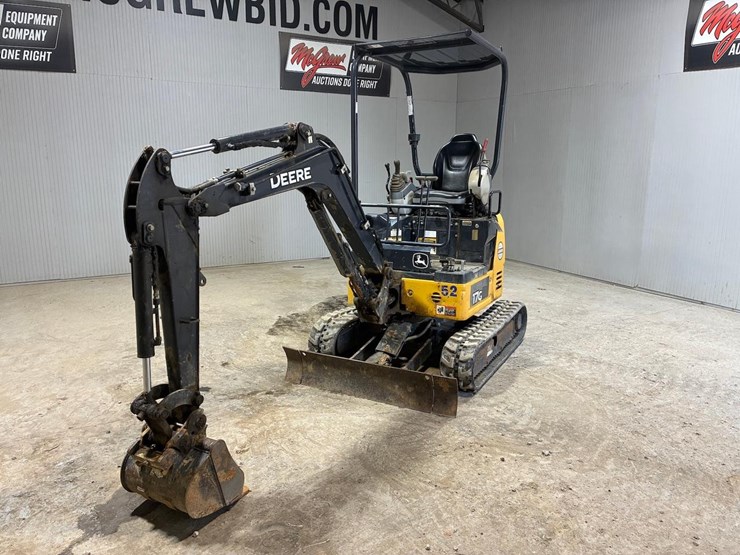 2019-deere-17g-image-2