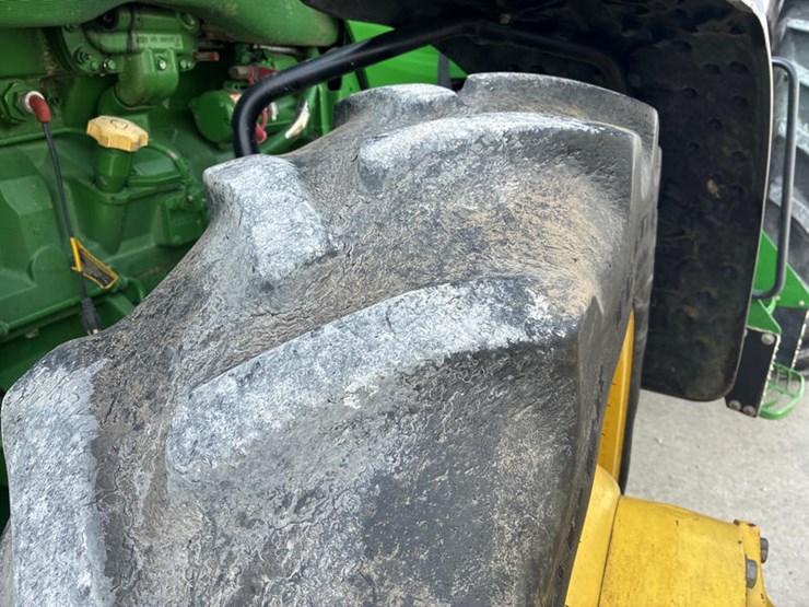 2013-john-deere-8335r-image-43
