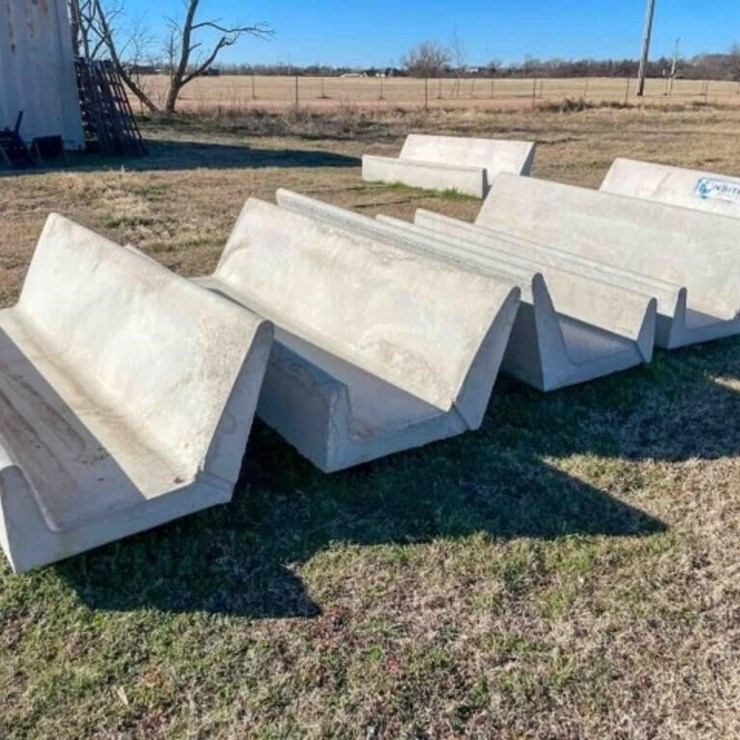 6 new concrete cattle feed bunks