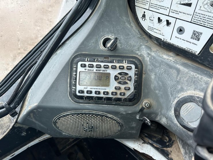 2019-bobcat-t870-image-26