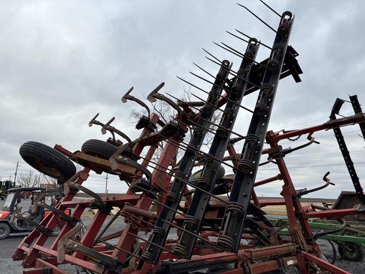 case-ih-4800-image-24