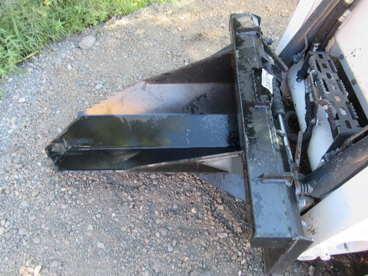 wildcat-skid-steer-stump-bucket-image-2