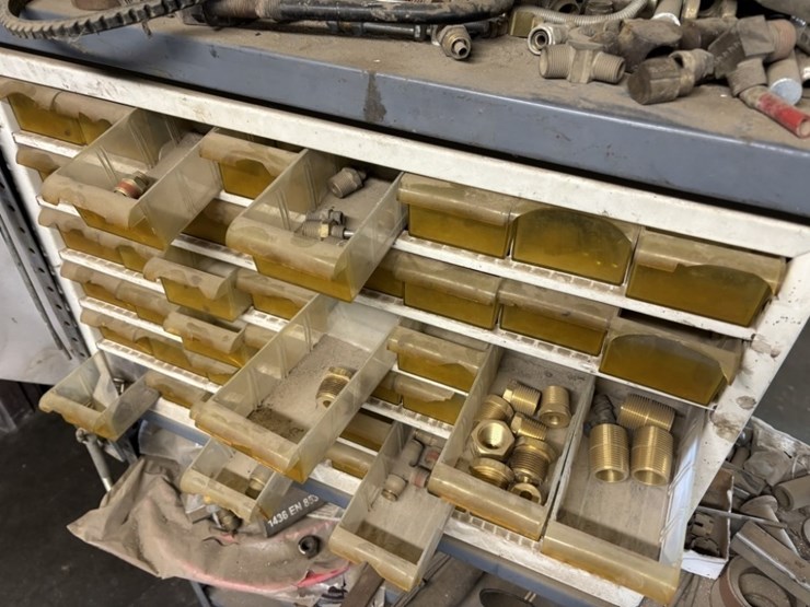 caterpillar-211-image-4