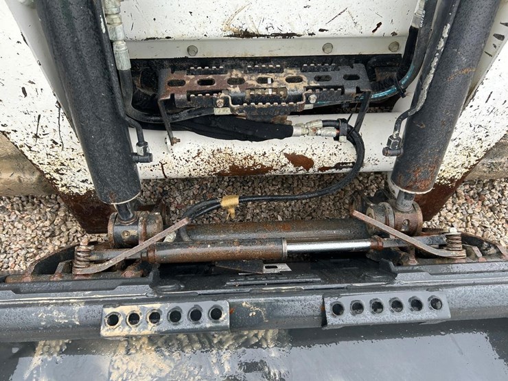 2019-bobcat-t870-image-10