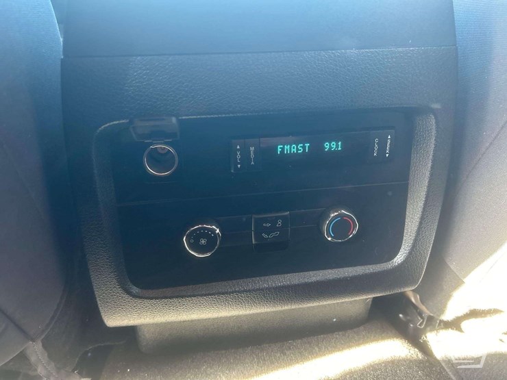 2017-ford-expedition-image-23