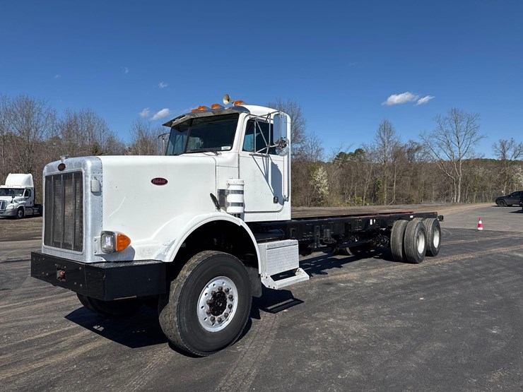 1999-peterbilt-357-image-1