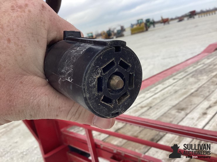 2013-titan-trailer-image-18