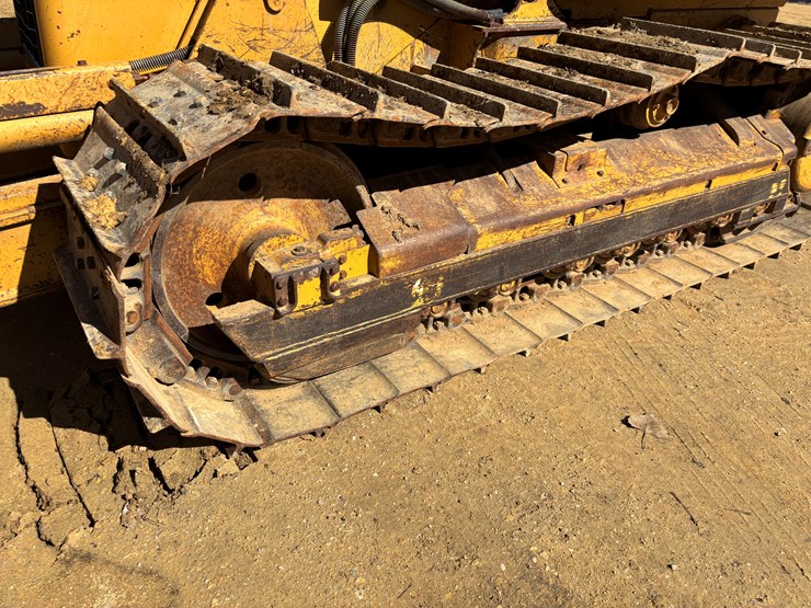 2005-caterpillar-d5g-xl-image-59