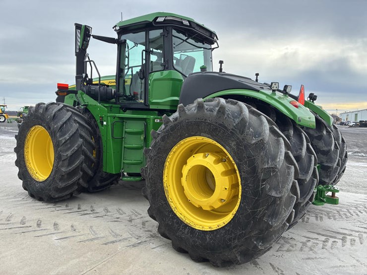 2025-john-deere-9r-590-image-6