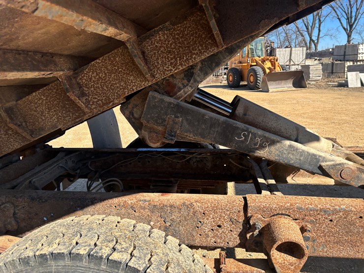 2003-ford-f650-image-48