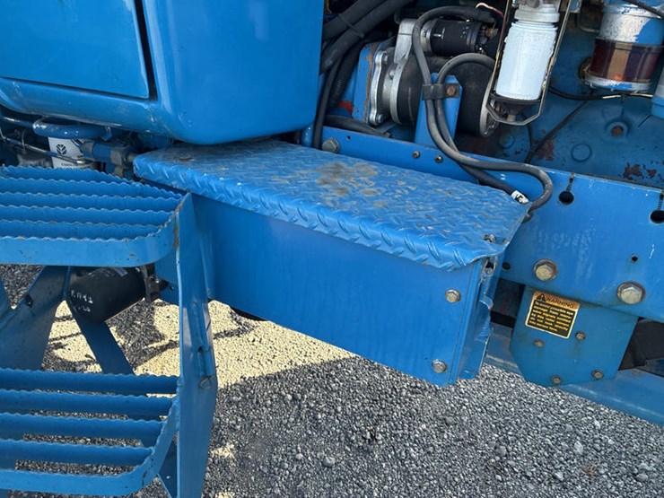 1990-ford-8730-image-16