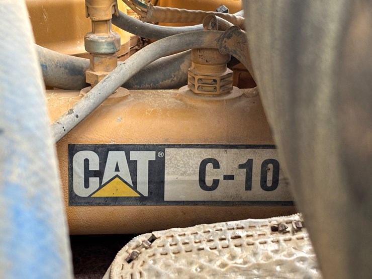 1998-freightliner-fl112-image-23