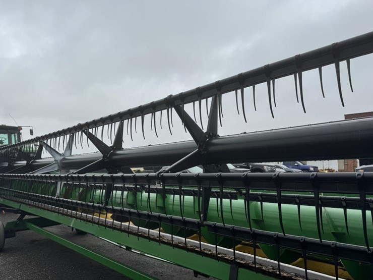 2004-john-deere-630f-image-18