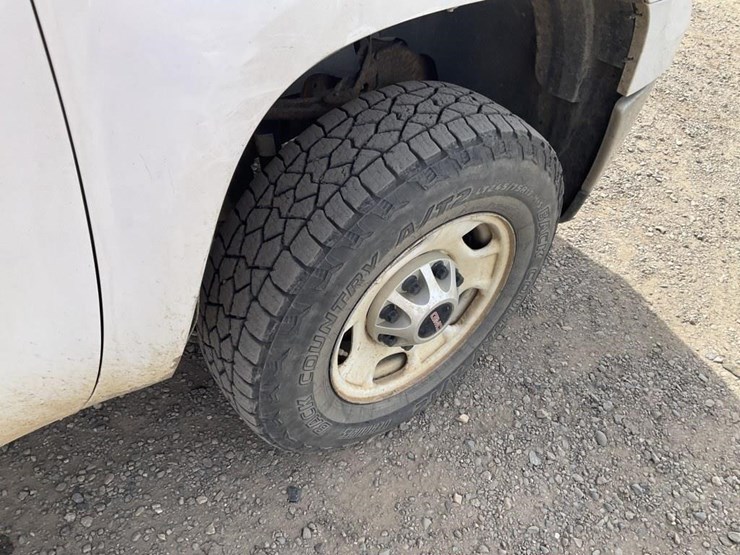 2013-gmc-2500-image-13