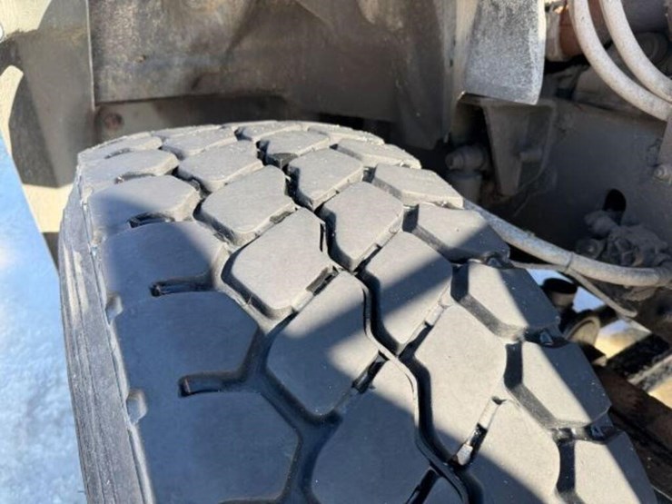 2008-mack-gu813-tri/a-boom/flatbed-truck-1m2ax16c9-image-55