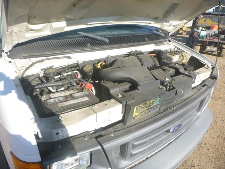 2006-ford-e250-image-11