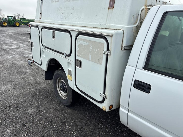 2000-chevrolet-2500-image-10