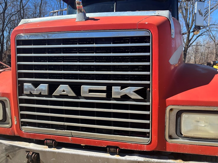1993-mack-ch600-image-10