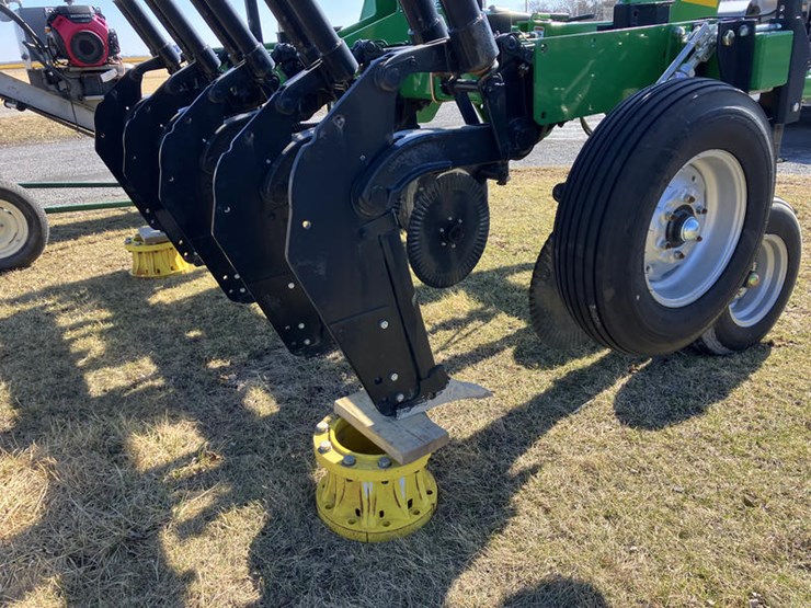 2021-unverferth-zonebuilder-132-image-7