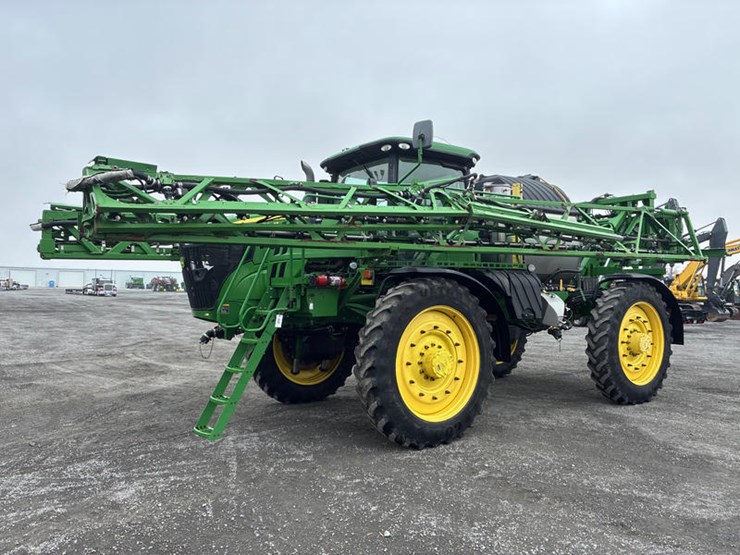 2017-john-deere-r4045-image-9
