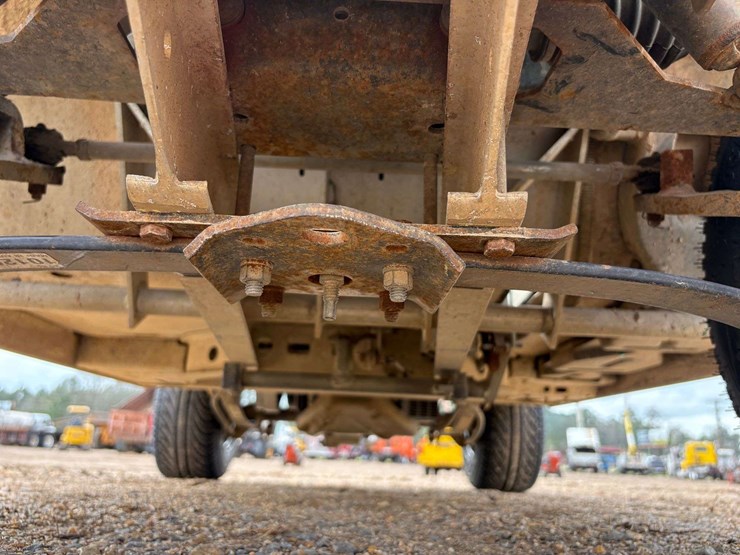 2002-ez-go-gas-powered-golf-cart-image-12