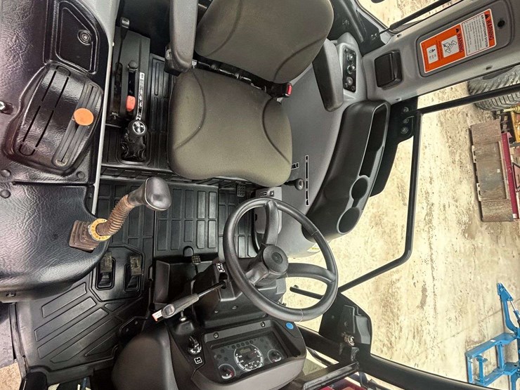 2019-mahindra-3540-hst-image-17