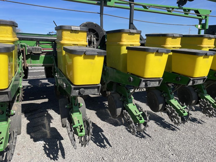 2004-john-deere-db90-image-81