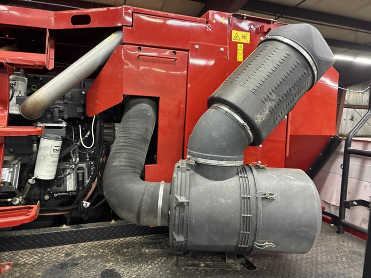 2012-case-ih-7230-image-76