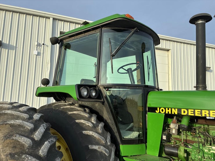 1990-john-deere-4455-image-21