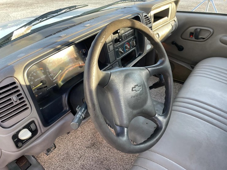 1997-chevrolet-3500-image-48