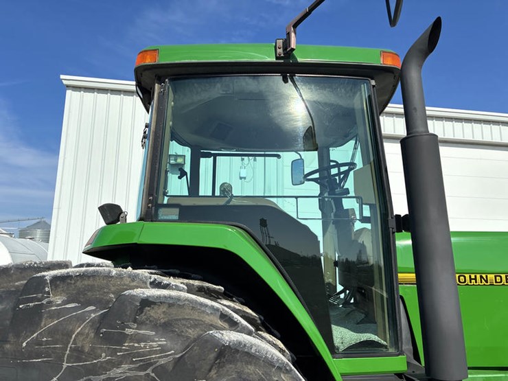 1995-john-deere-8300-image-23