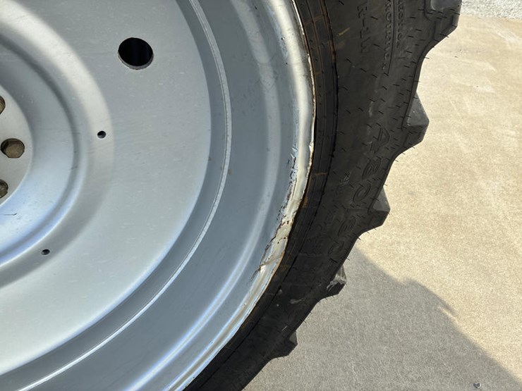 2011-case-ih-magnum-315-image-52