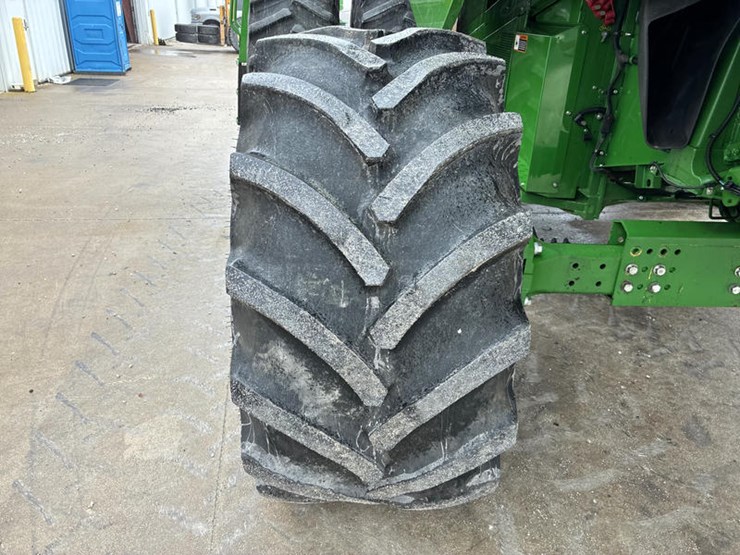 2017-john-deere-s680-image-40