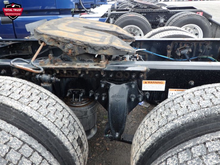 2021-freightliner-cascadia-116-image-13