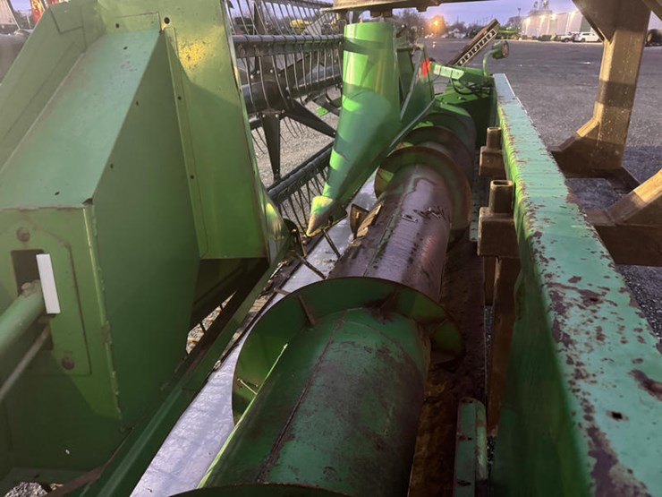 1993-john-deere-920-image-11