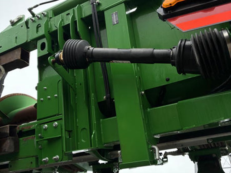 2024-john-deere-c12f-image-28