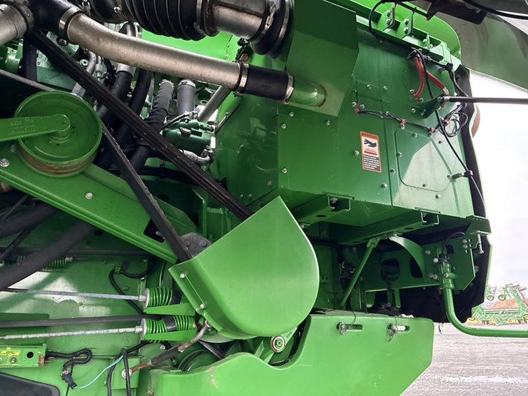 2014-john-deere-s680-image-57