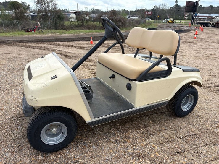 2002-ez-go-gas-powered-golf-cart-image-1