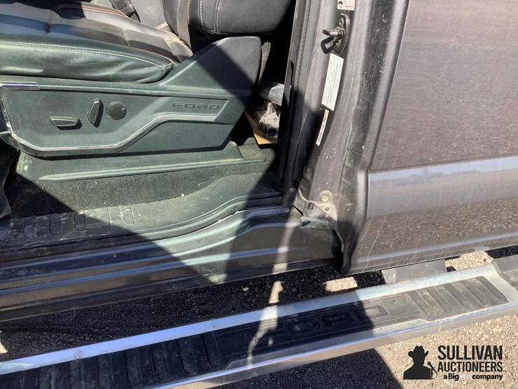 2023-ford-f250-lariat-image-20