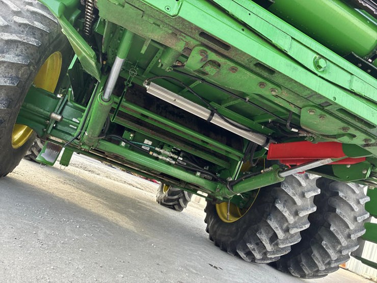 2015-john-deere-s670-image-30